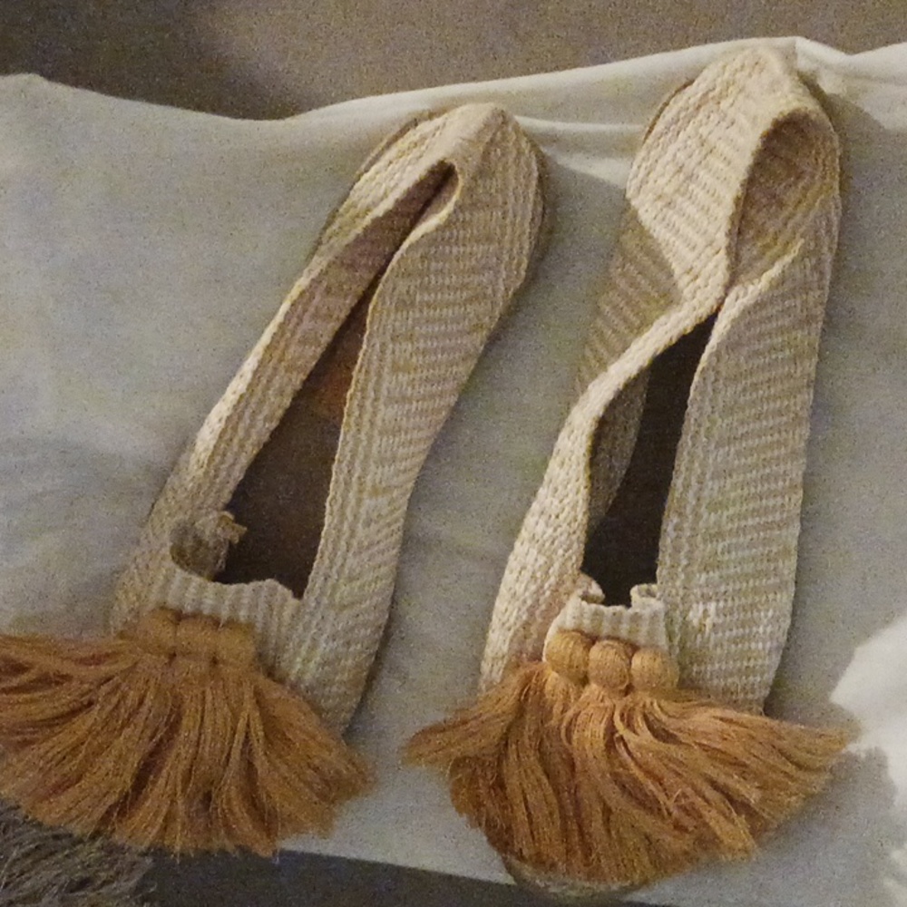 Unique Flat Espadrilles with Front Tassle.